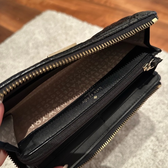 Kate Spade - Quilted Leather Zip Around Wallet - Black - Picture 10 of 15